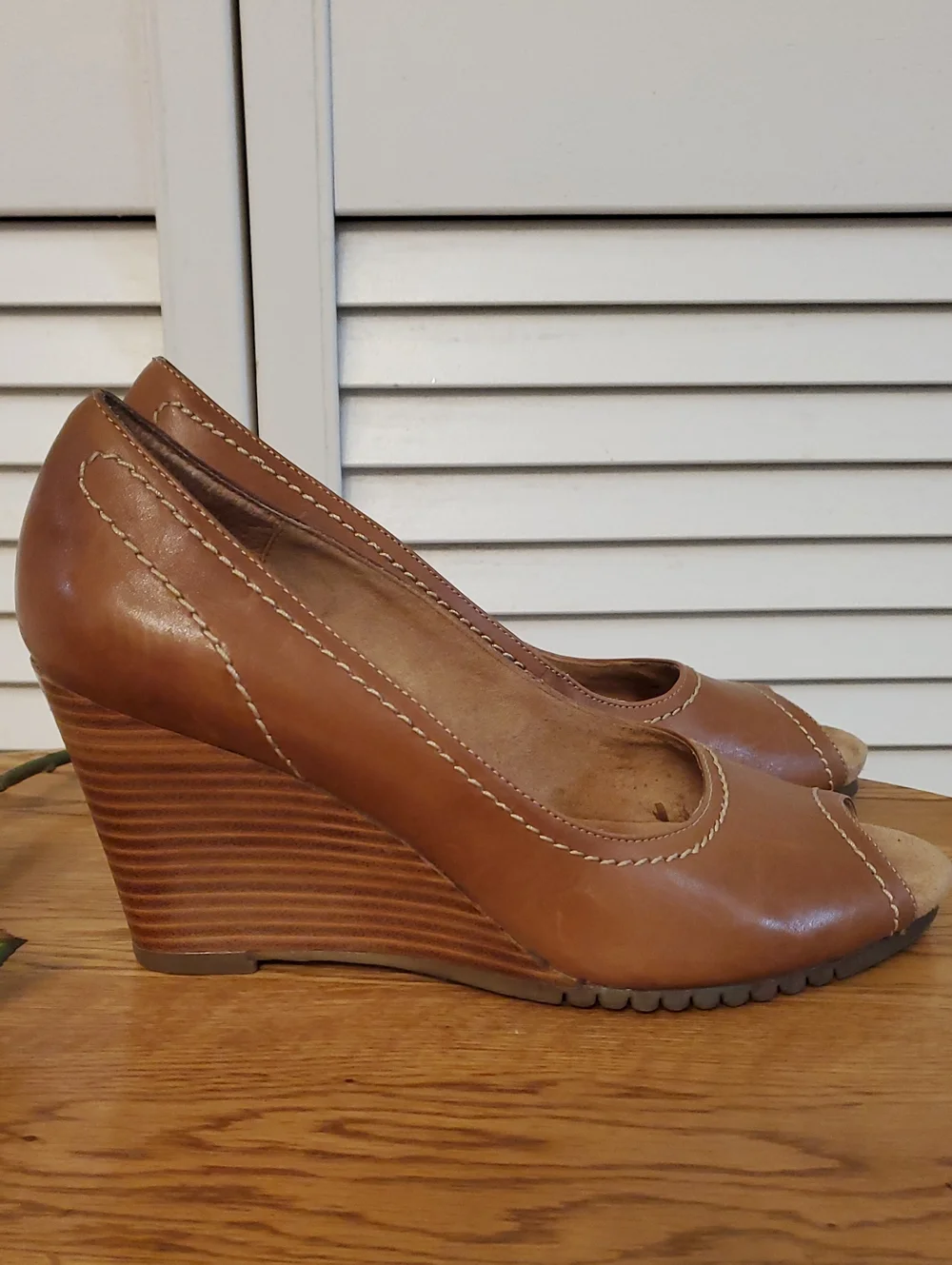 AEROSOLES y2k sleigh